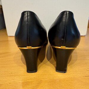 Bally Made in Switzerland Vintage Merna-01 Heels - size 8 - black